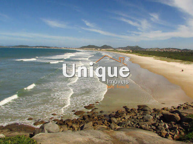 Área para Venda em Cabo Frio - 2