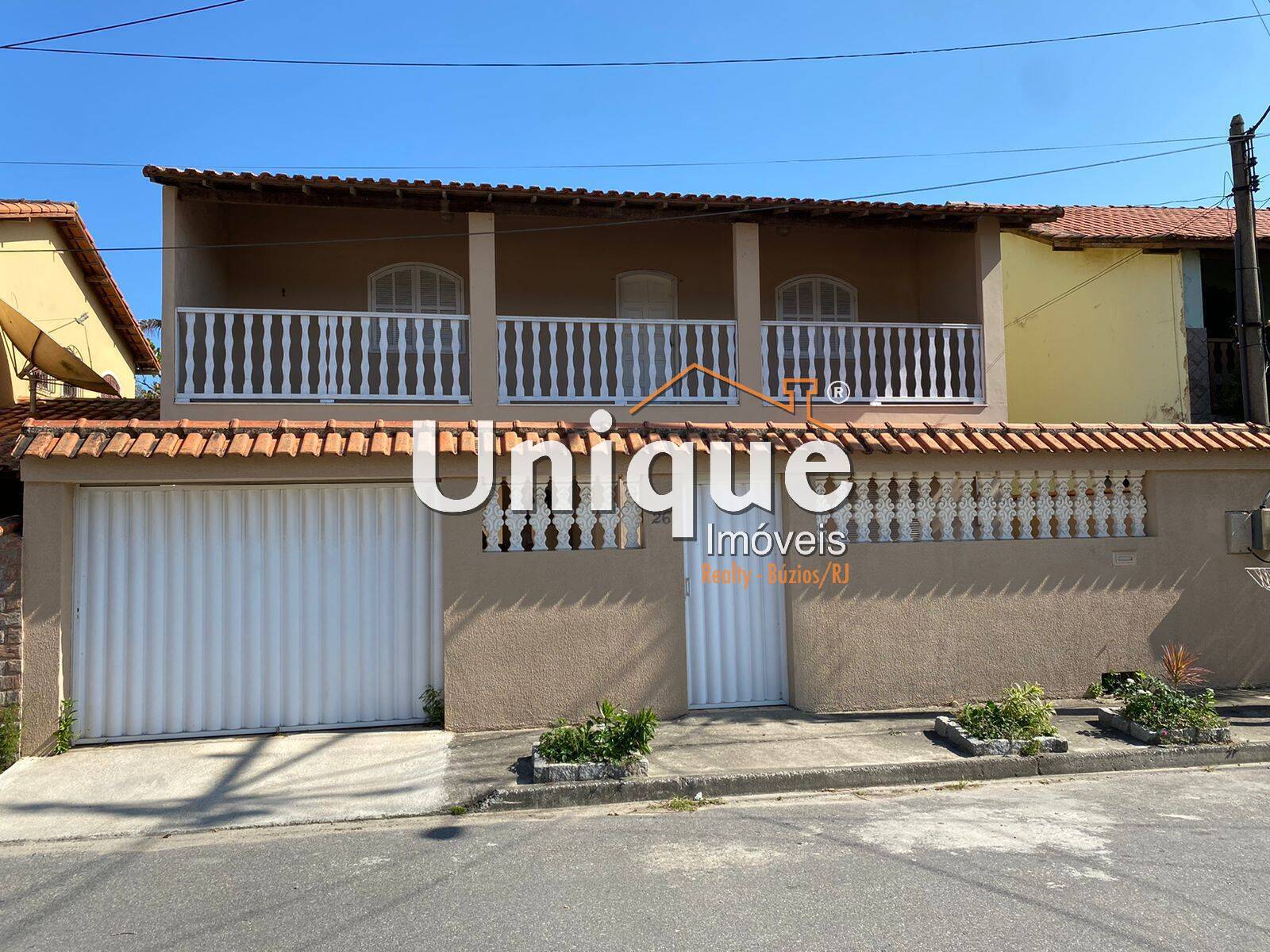 Casa à venda com 3 quartos, 360m² - Foto 1