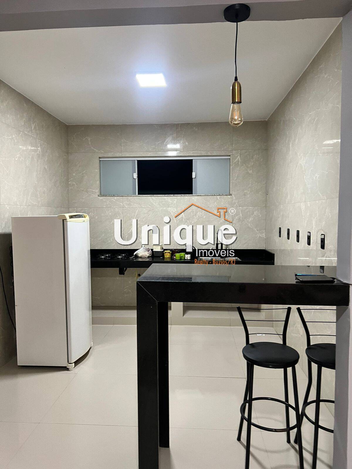 Casa à venda com 4 quartos, 220m² - Foto 11