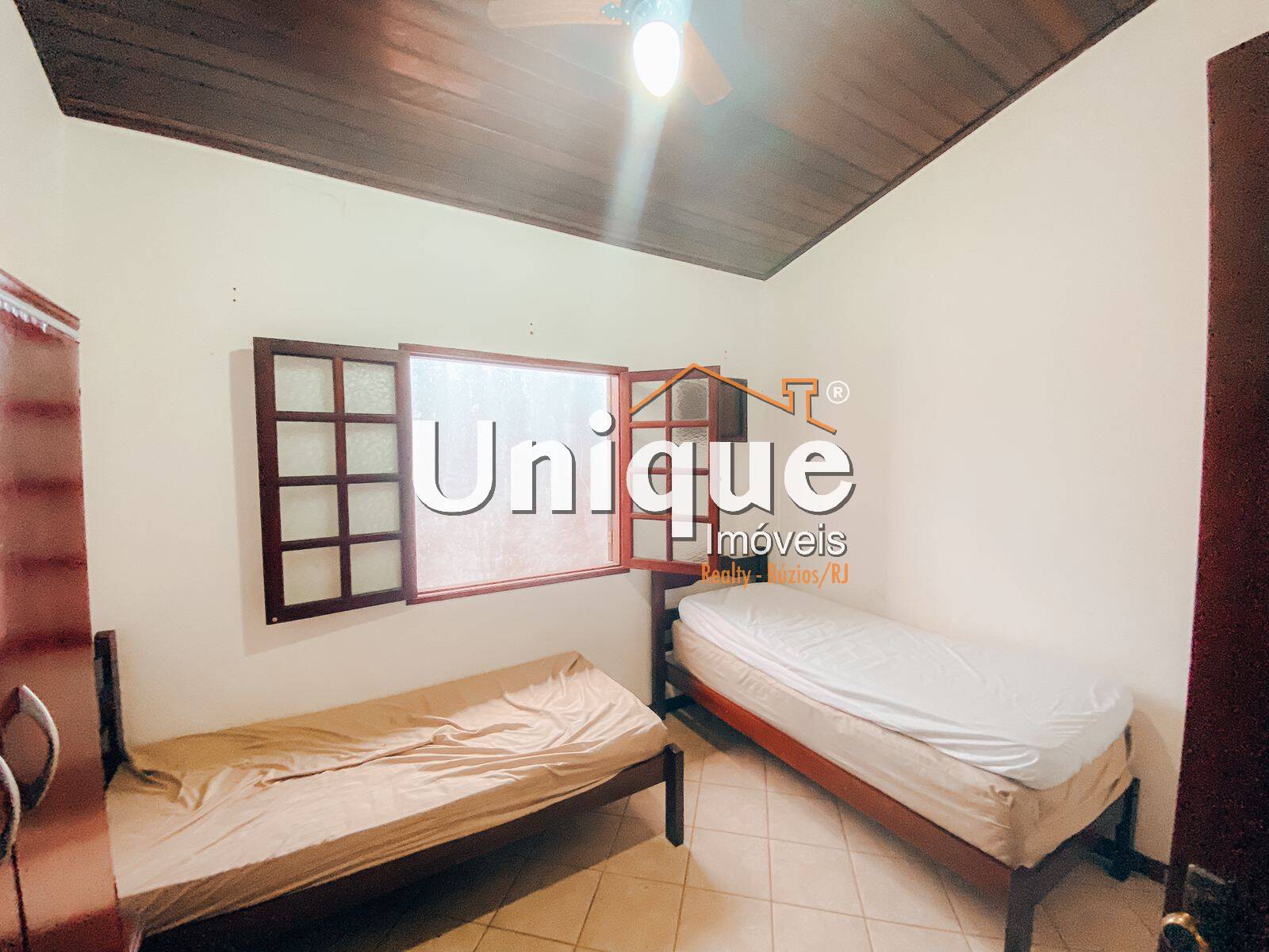 Casa à venda com 2 quartos, 90m² - Foto 9