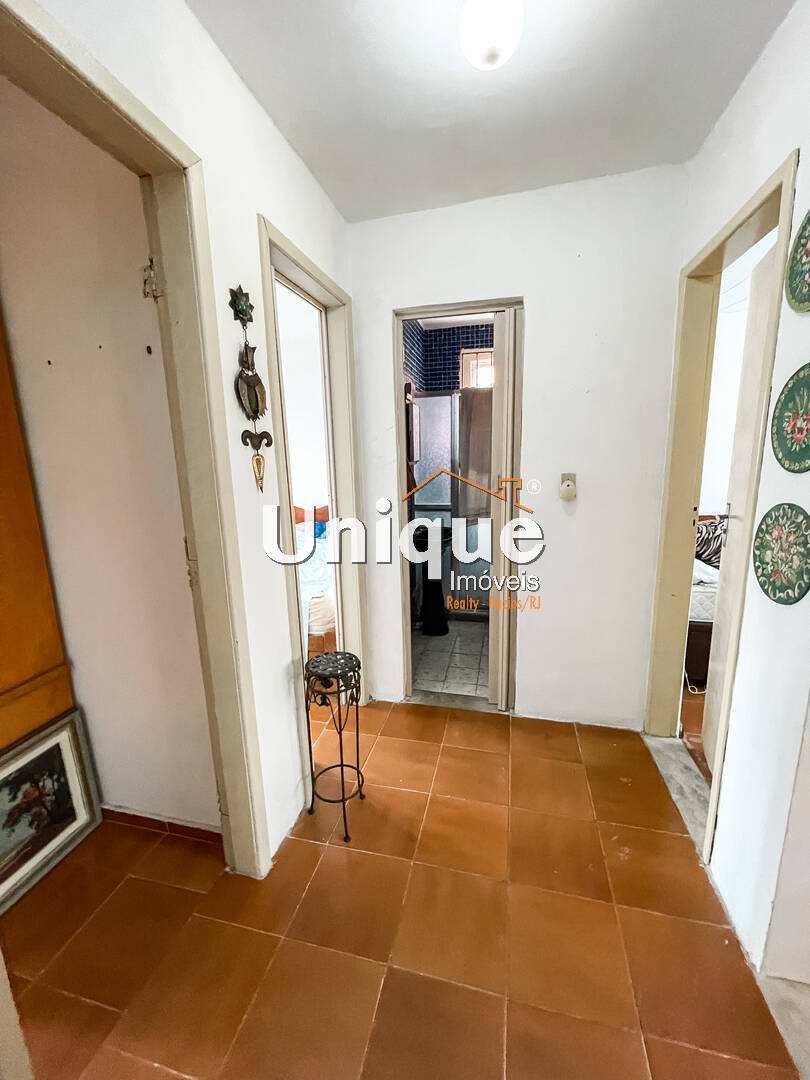 Casa à venda com 6 quartos, 280m² - Foto 13