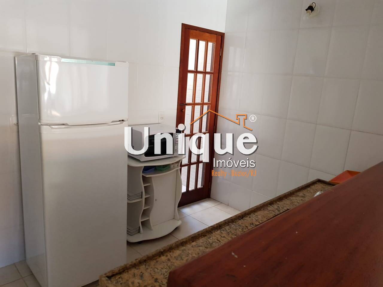 Casa à venda com 3 quartos, 100m² - Foto 4