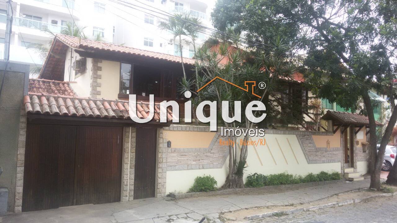 Casa à venda com 3 quartos, 416m² - Foto 1