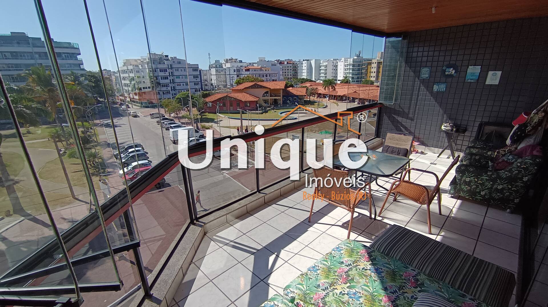 Apartamento à venda com 3 quartos, 100m² - Foto 1