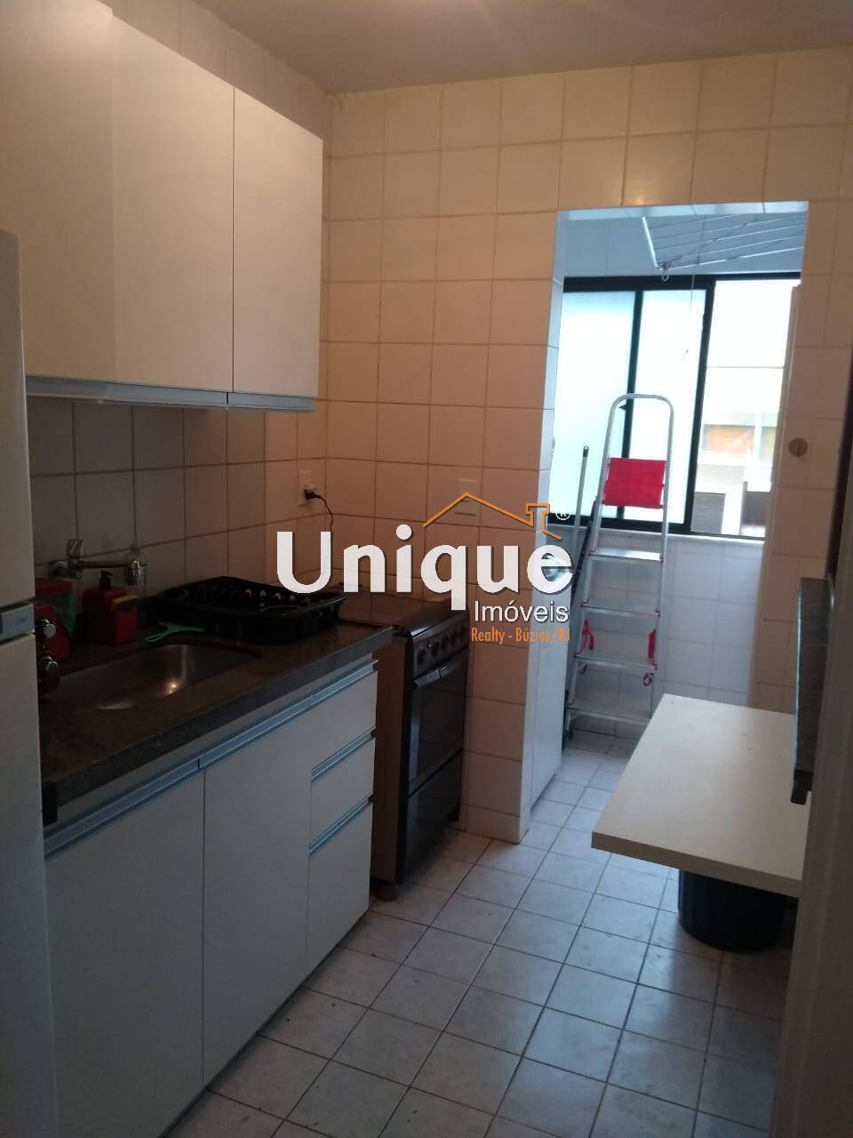 Apartamento à venda com 2 quartos, 65m² - Foto 3