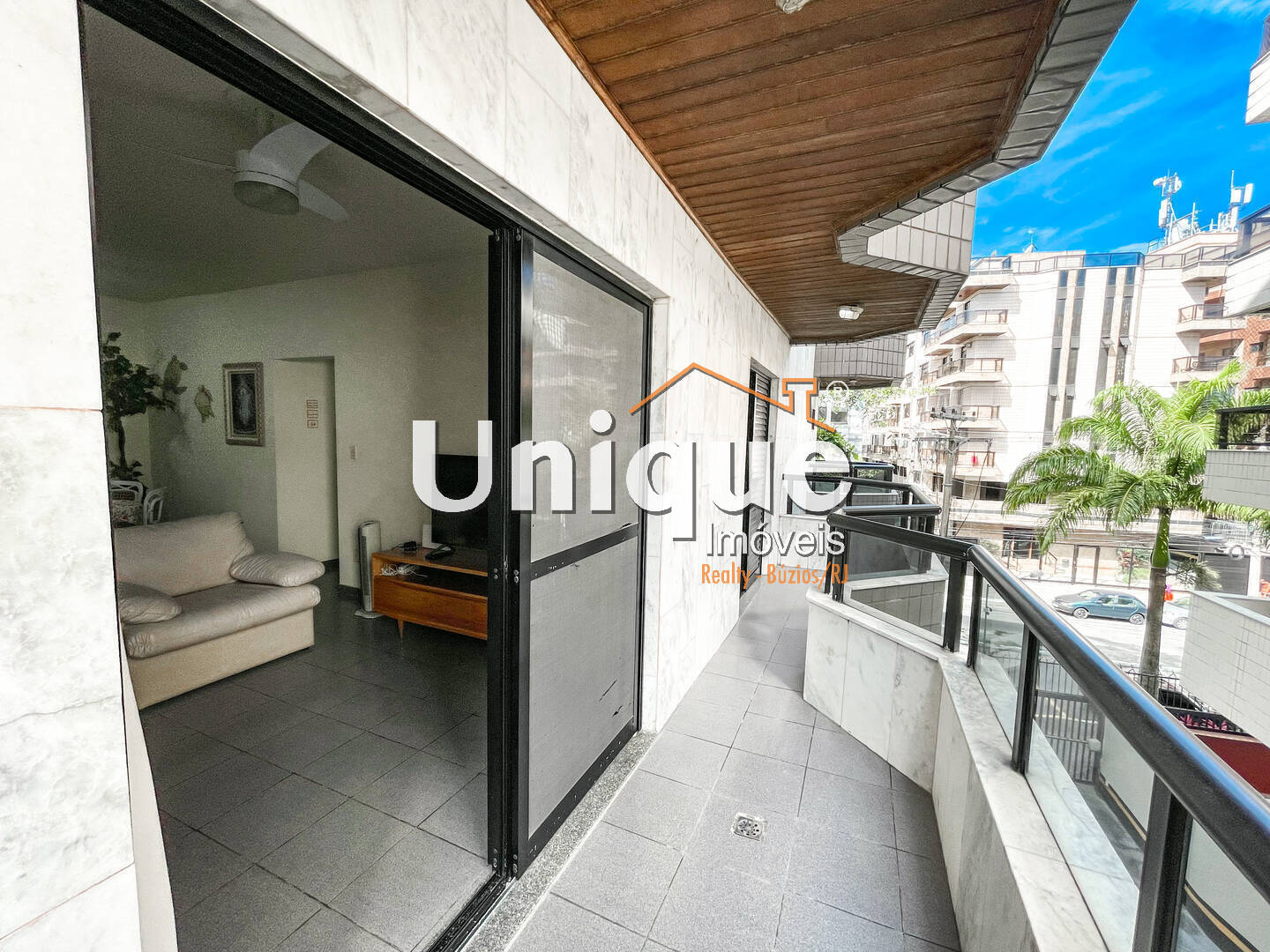 Apartamento à venda com 3 quartos, 161m² - Foto 2