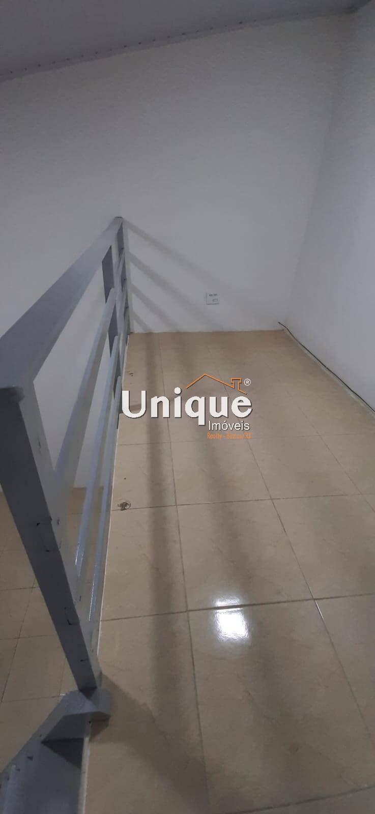 Casa à venda com 4 quartos, 220m² - Foto 37