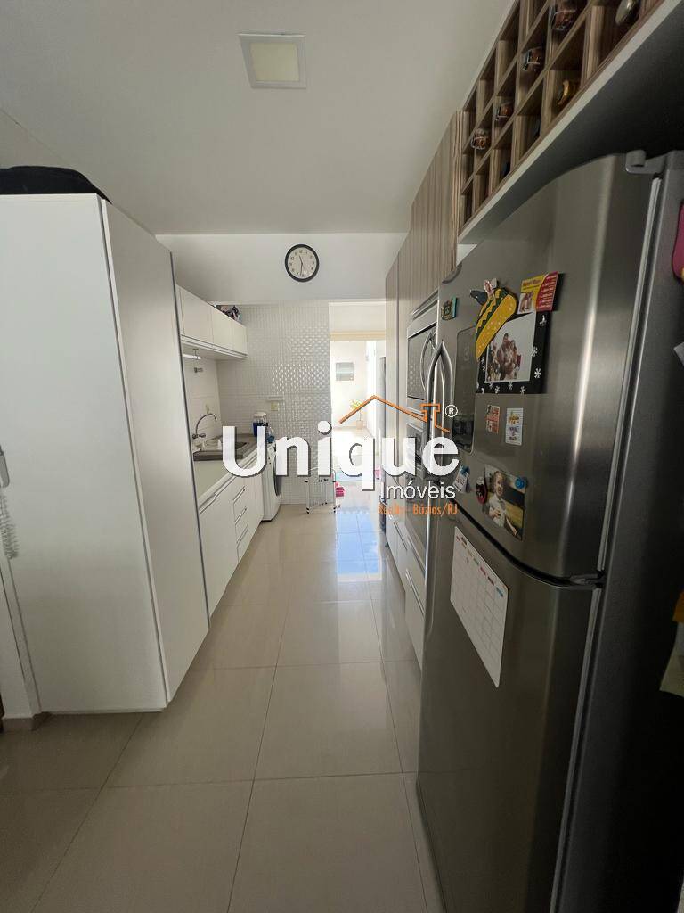 Casa à venda com 3 quartos, 180m² - Foto 18