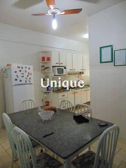 Apartamento à venda com 2 quartos, 77m² - Foto 11