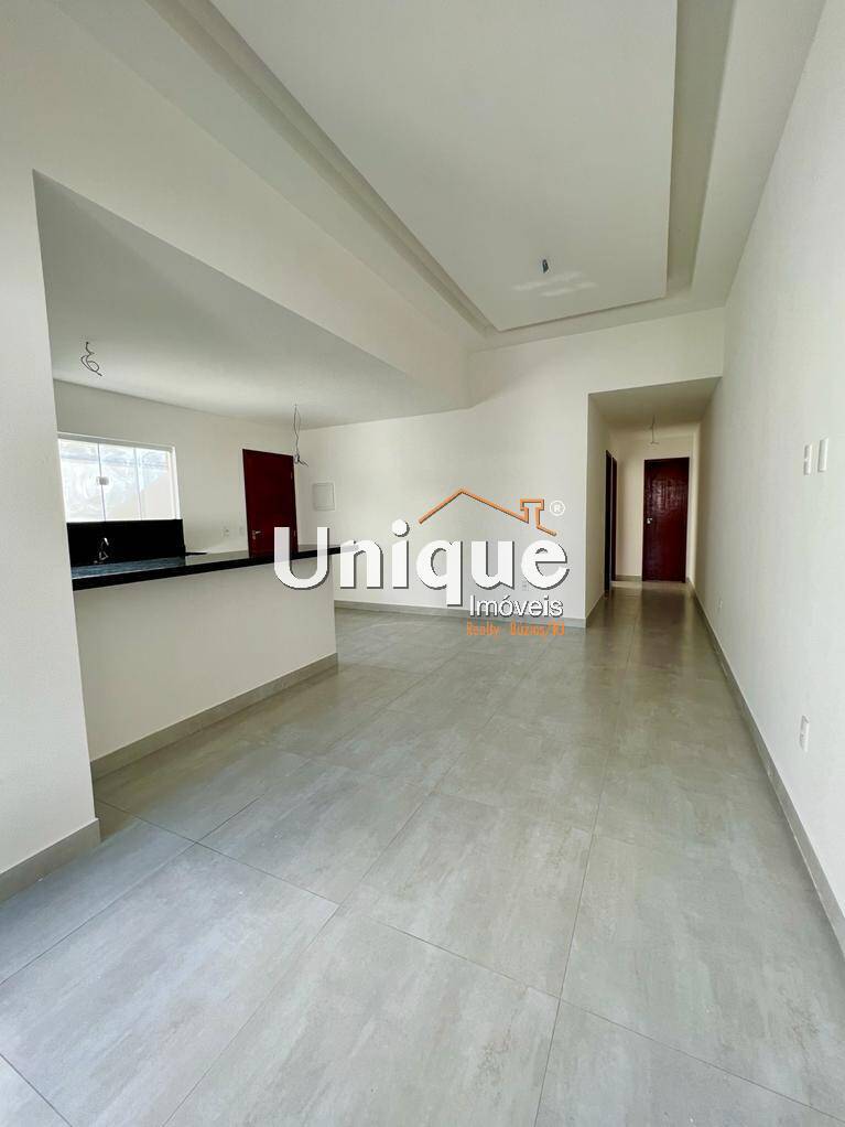 Casa à venda com 2 quartos, 140m² - Foto 3