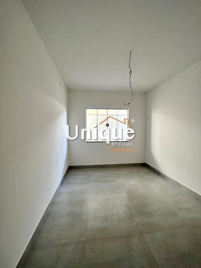 Casa à venda com 2 quartos, 140m² - Foto 8