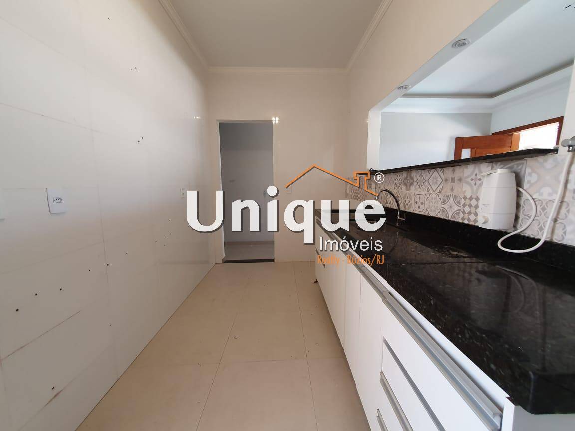 Casa à venda com 3 quartos, 180m² - Foto 9