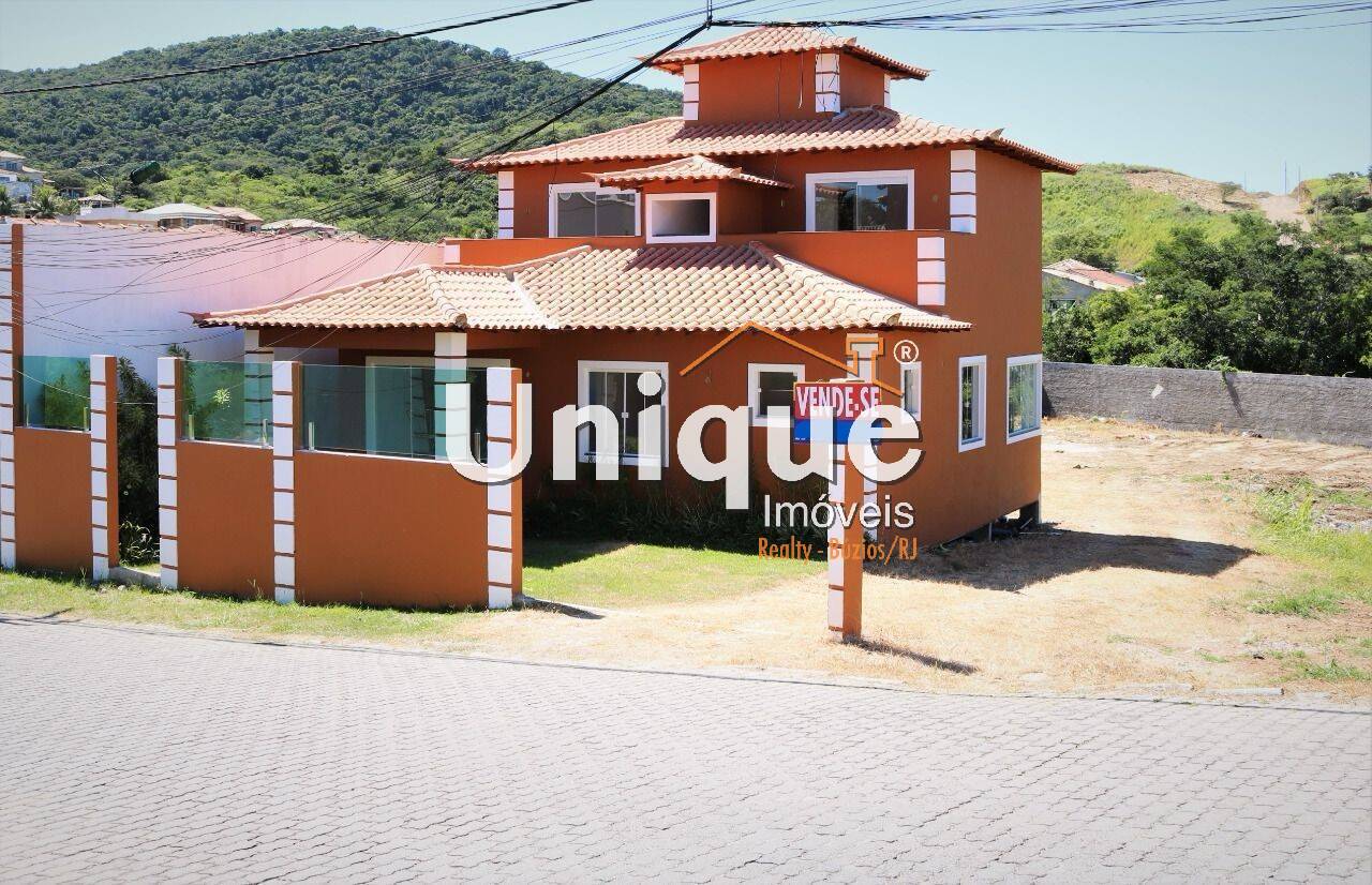 Casa à venda com 3 quartos, 700m² - Foto 1