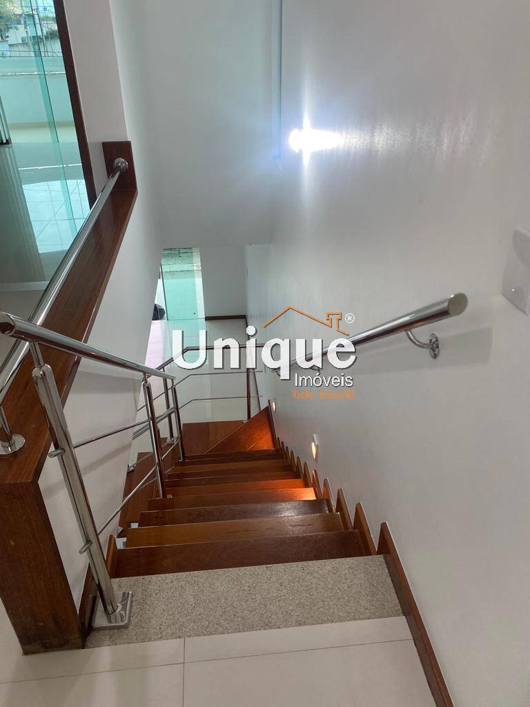 Casa à venda com 4 quartos, 175m² - Foto 7