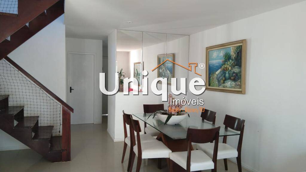 Casa à venda com 4 quartos, 170m² - Foto 1