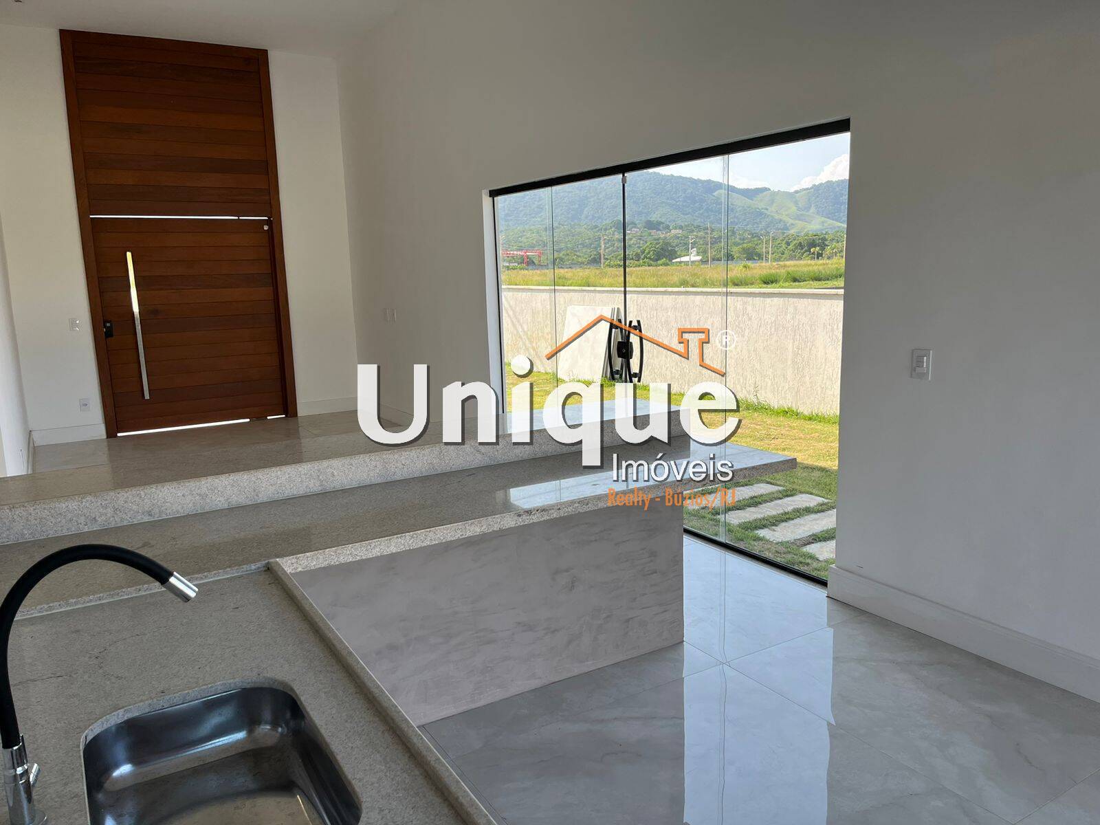 Casa à venda com 4 quartos, 124m² - Foto 4