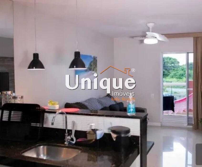 Apartamento à venda com 2 quartos, 70m² - Foto 2