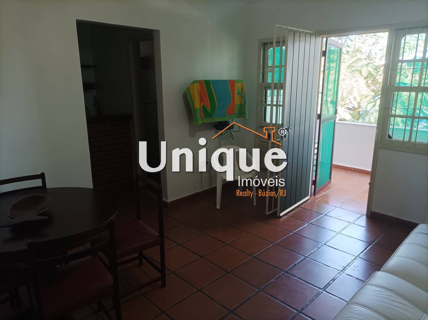 Apartamento à venda com 2 quartos, 67m² - Foto 3