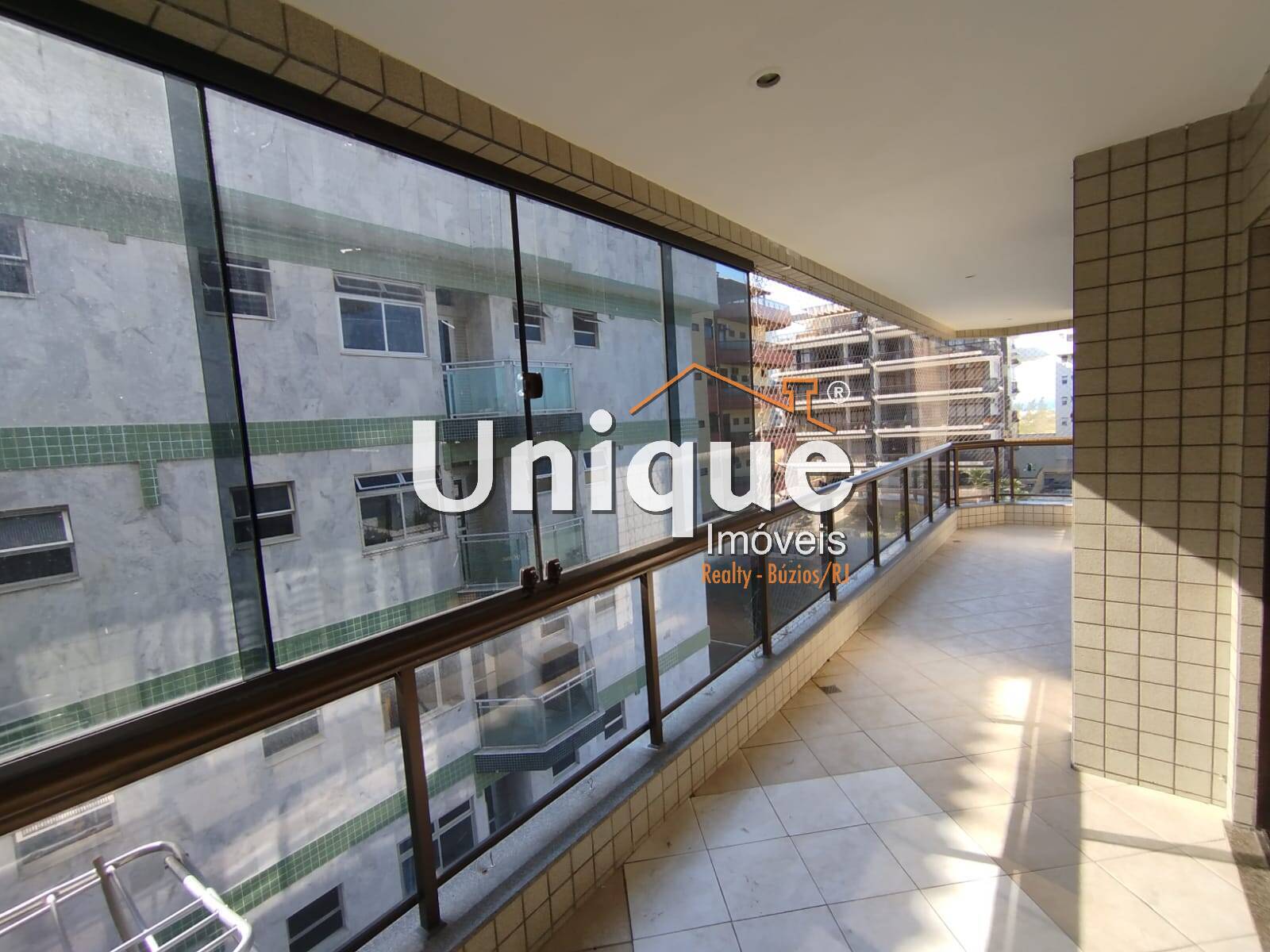 Apartamento à venda com 2 quartos, 100m² - Foto 2