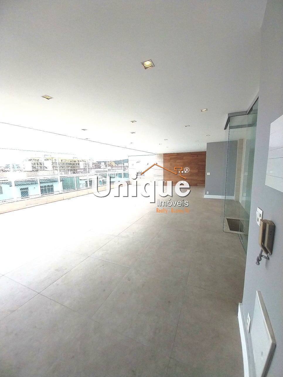 Apartamento à venda com 3 quartos, 244m² - Foto 3