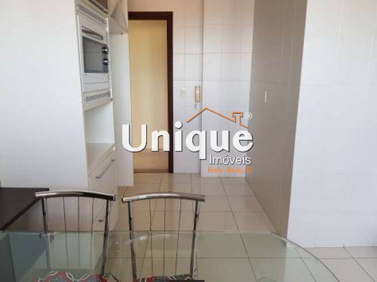 Apartamento à venda com 2 quartos, 70m² - Foto 9