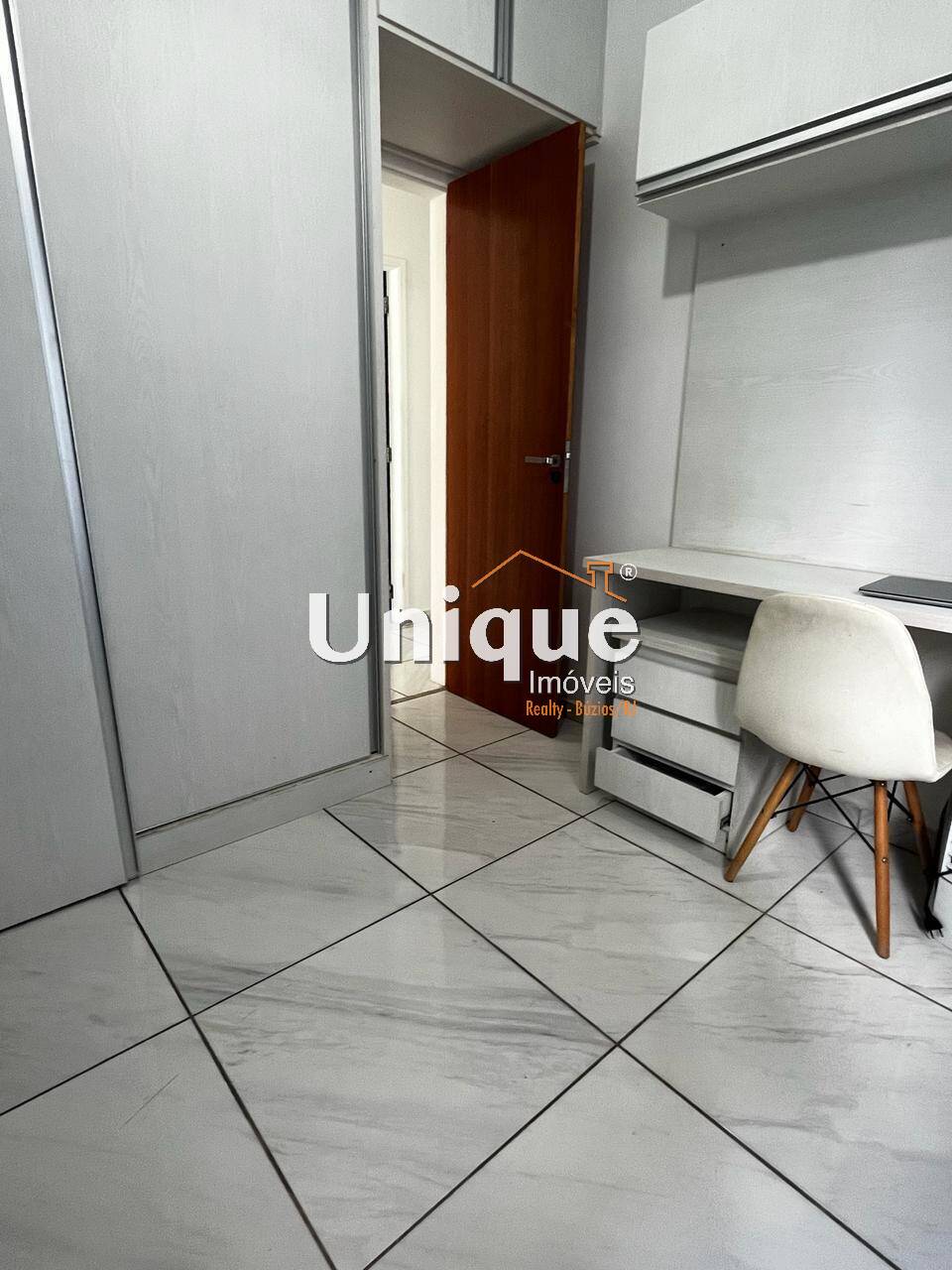 Casa à venda com 4 quartos, 300m² - Foto 10