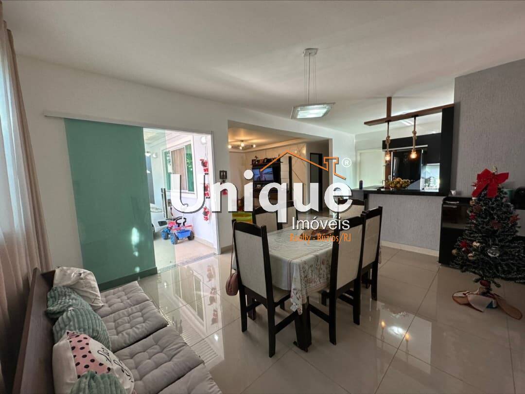 Casa à venda com 3 quartos, 300m² - Foto 16