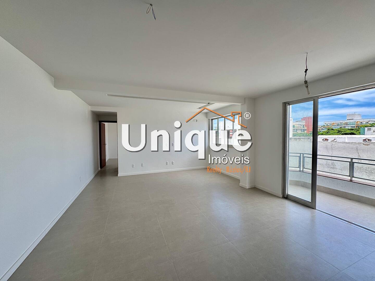 Apartamento à venda com 3 quartos, 180m² - Foto 3