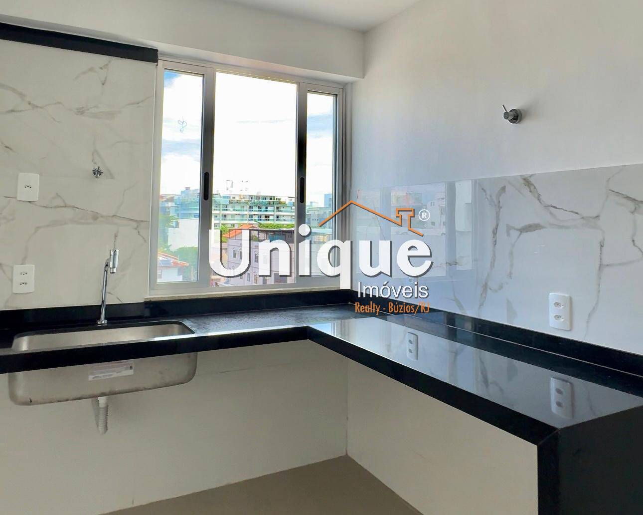 Apartamento à venda com 3 quartos, 180m² - Foto 4