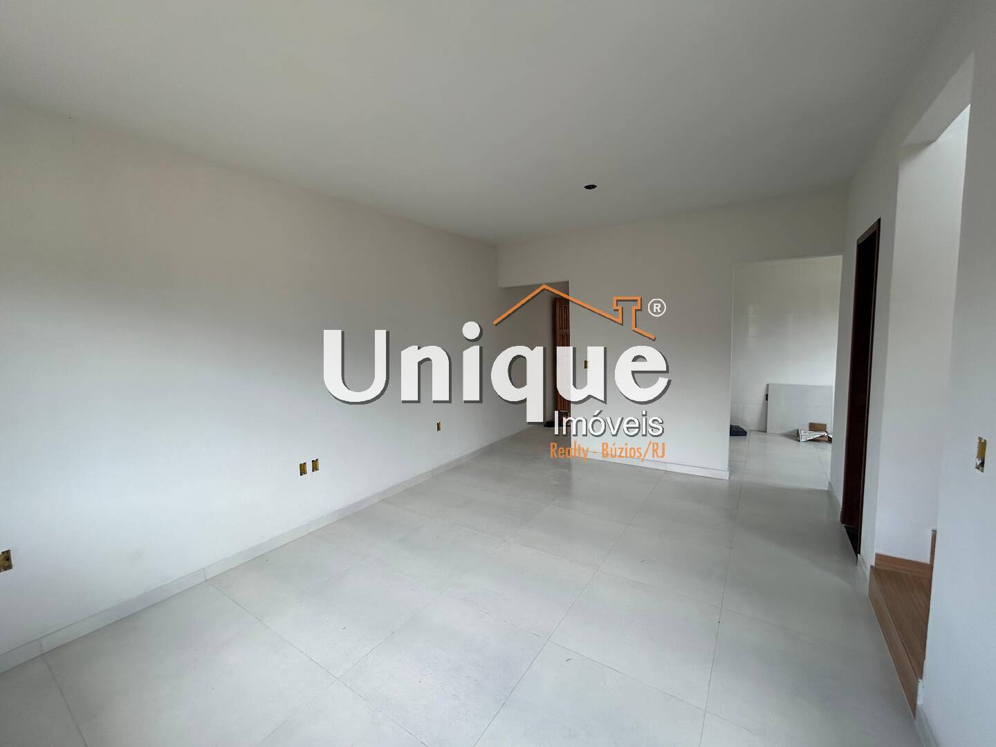 Casa à venda com 2 quartos, 90m² - Foto 4