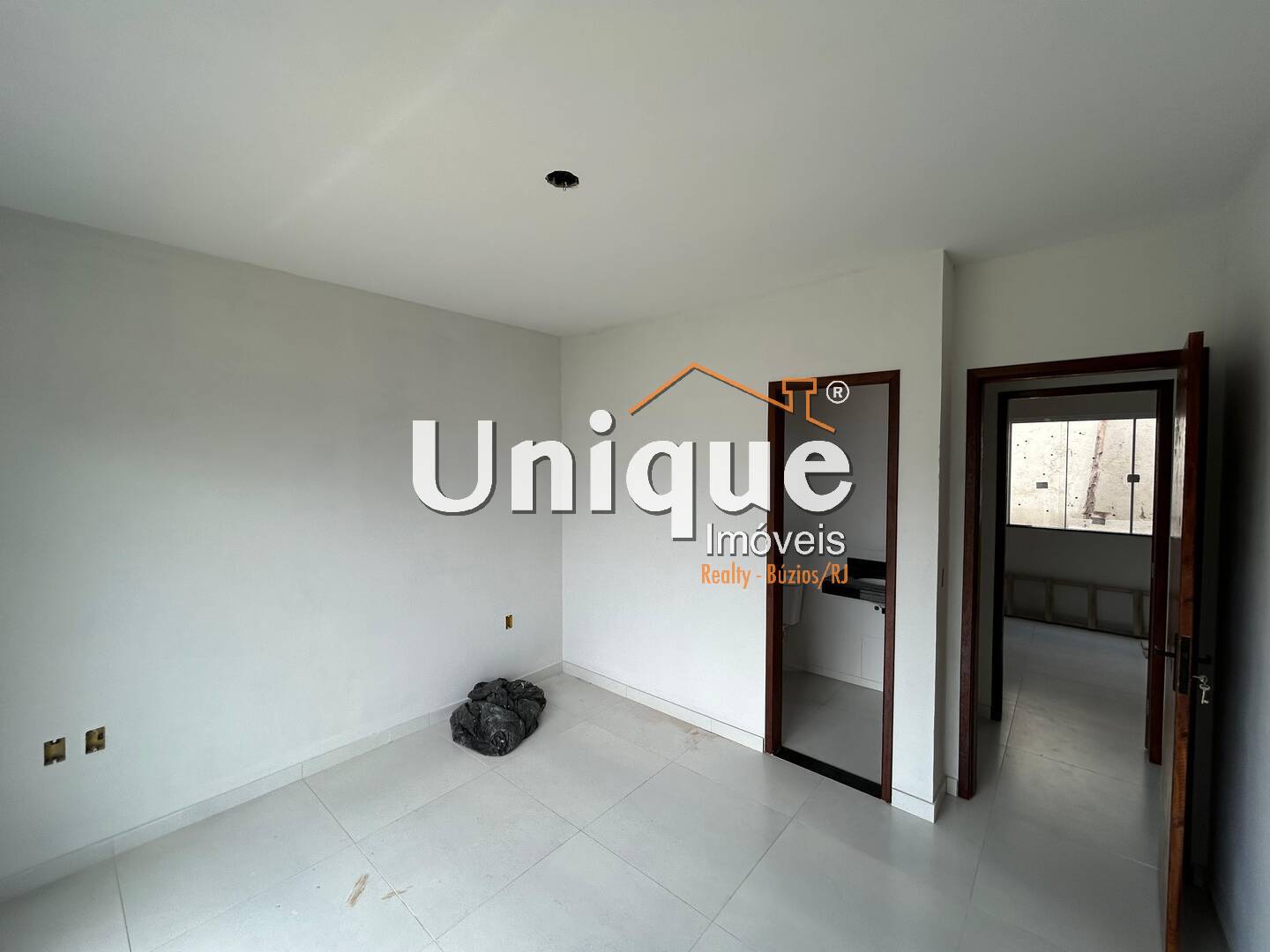 Casa à venda com 2 quartos, 90m² - Foto 9